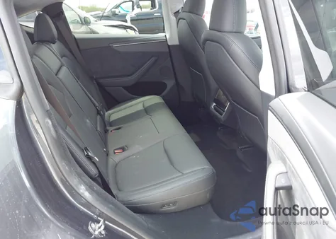 2026 Tesla Model Y Long Range Dual Motor All-Wheel Drive/Long Range Launch Series z USA, uszkodzony, nr VIN 7SAYGDEE9TA399944